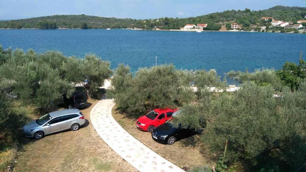 Apartments By The Sea Luka, Dugi Otok - 8182 Luka  エクステリア 写真